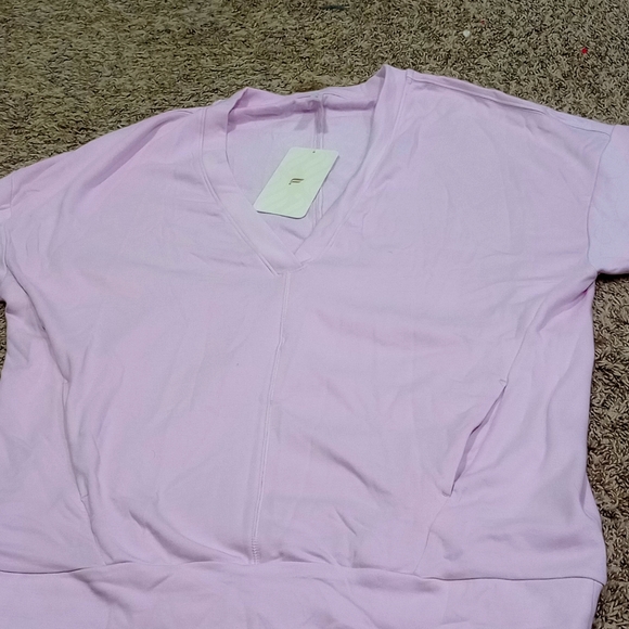NWT!! Fabletics Rosaline pullover - Picture 1 of 3